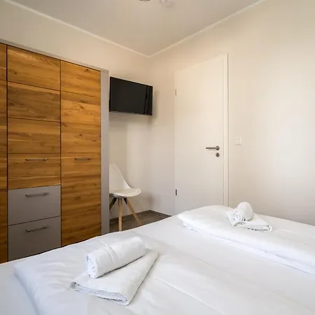 Apartment Strandhaus 2 Eg *